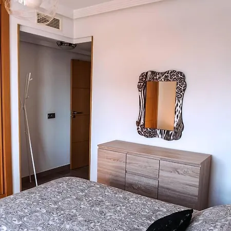 Alma Malaguena: 1era Linea Playa Apartment Malaga